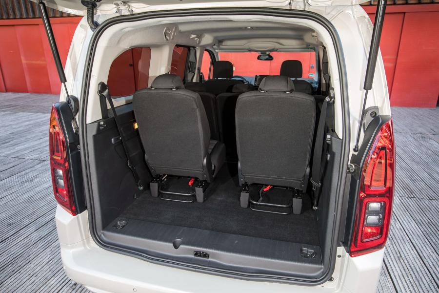 Багажник Opel Combo Life XL Turbo D 2018 года  (фото 15 из 30)
